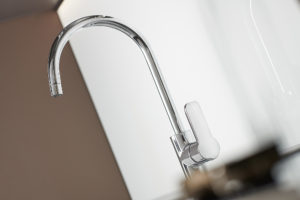 Delo - MAYA Miscelatore cucina con collo a cigno - cod 3008032 - foto ambientata