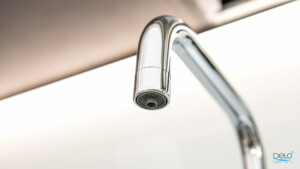 Delò Pur - kit filtrazione acqua - foto cartuccia e minuteria - foto ambientata 02