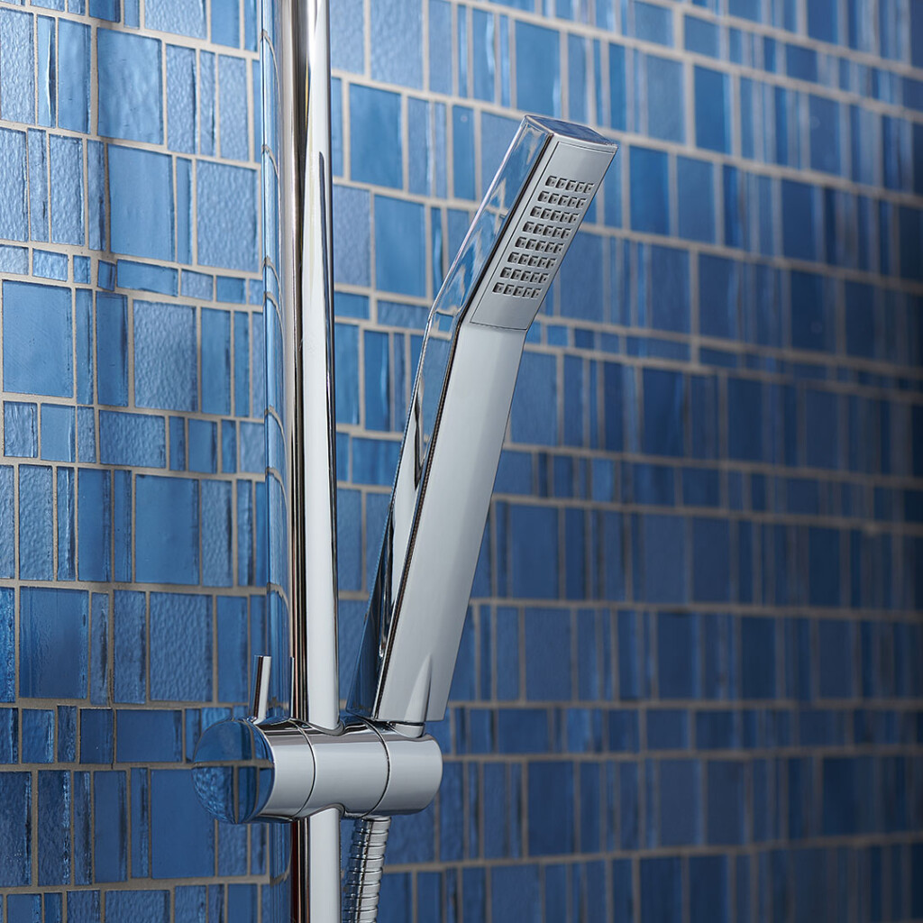 Delo blogpost colonne doccia componibili - doccetta quadrata