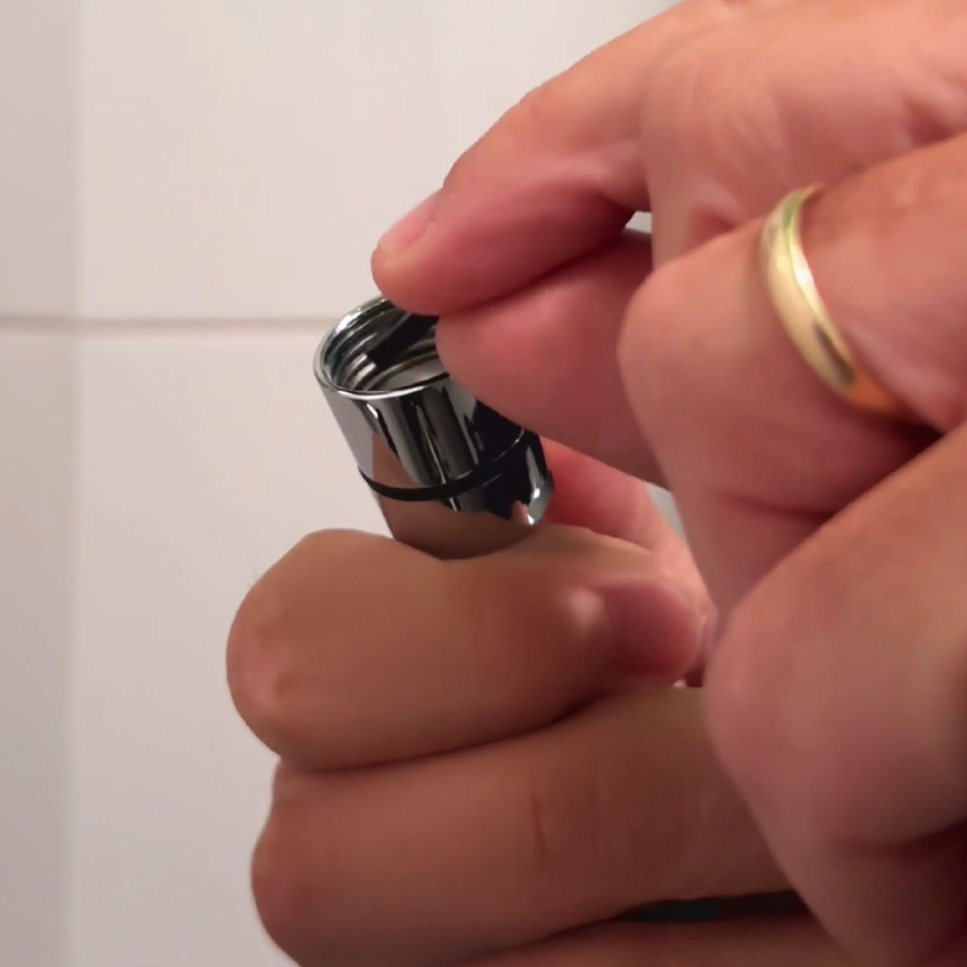 Delo blogpost - sostituire saliscendi doccia - collegare flessibile